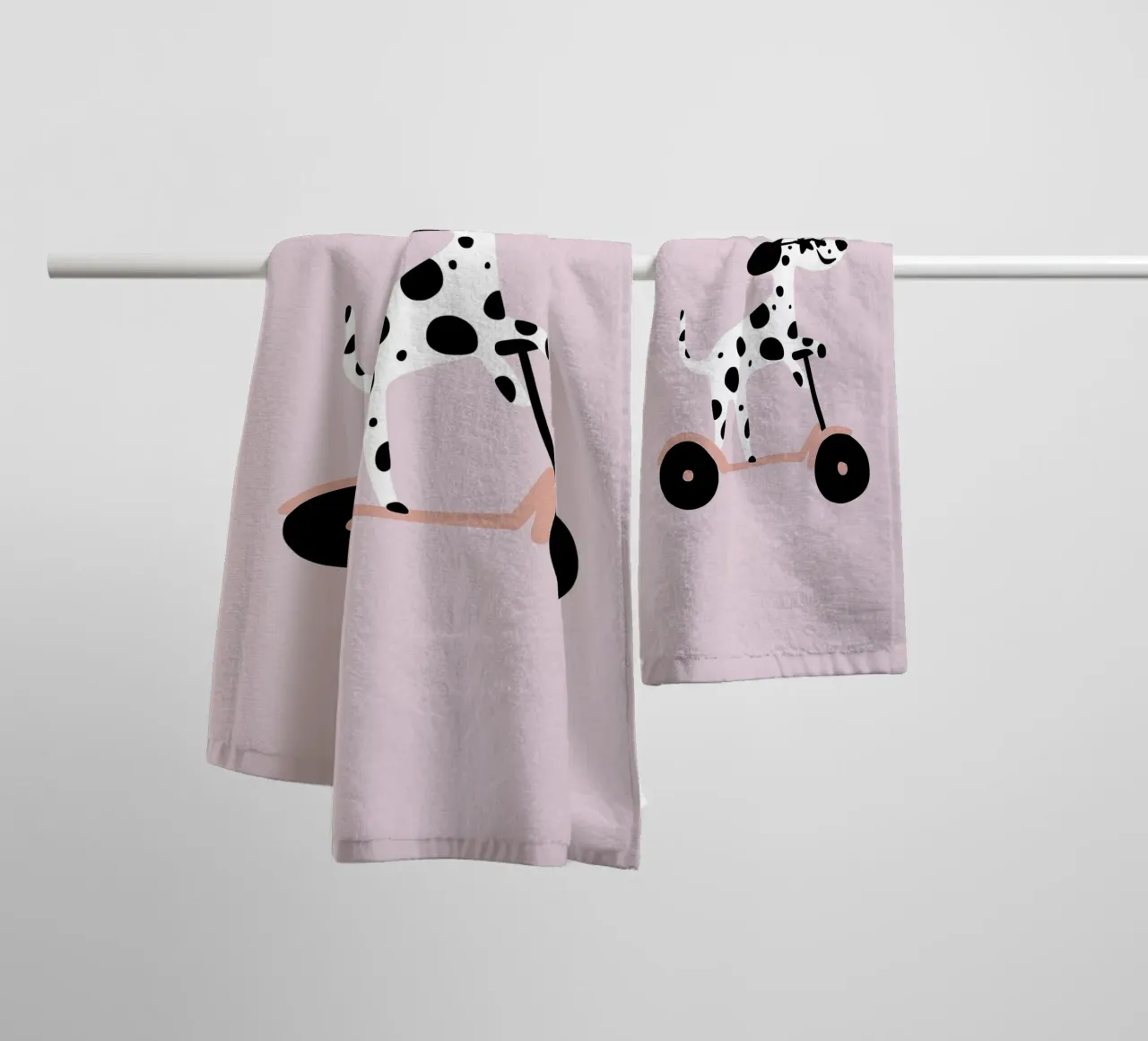 Dalmatien sur un scooter serviette de bain de Little Lola