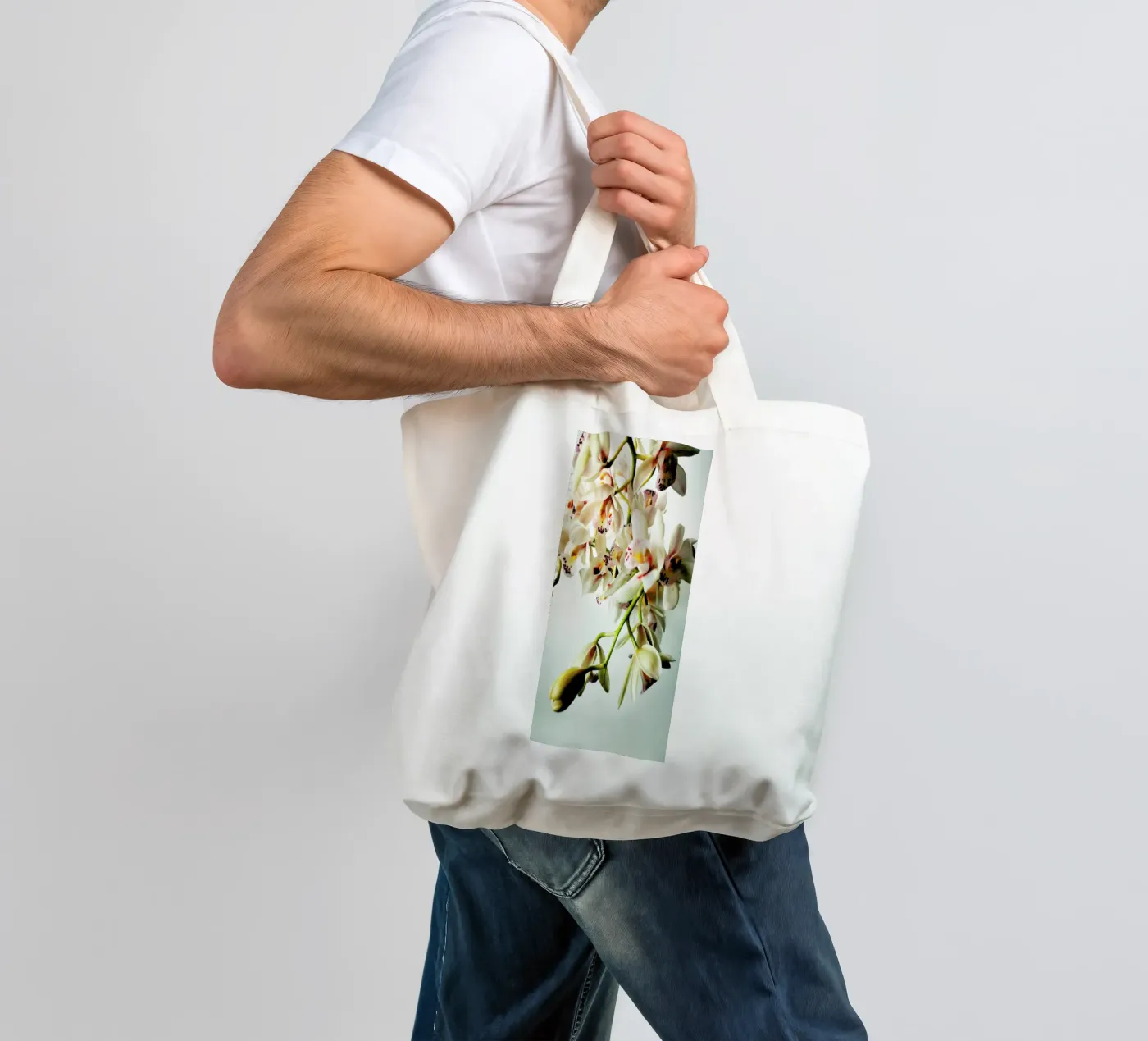 Tiny Orchids tote bag by Angelo Cerantola