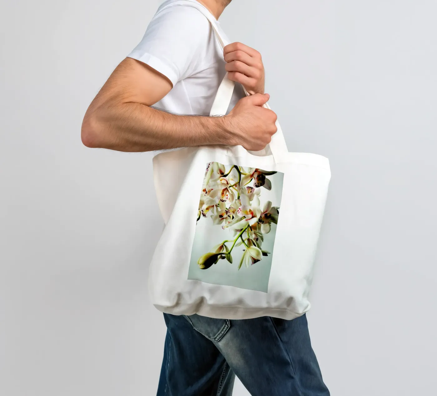 Tiny Orchids tote bag by Angelo Cerantola