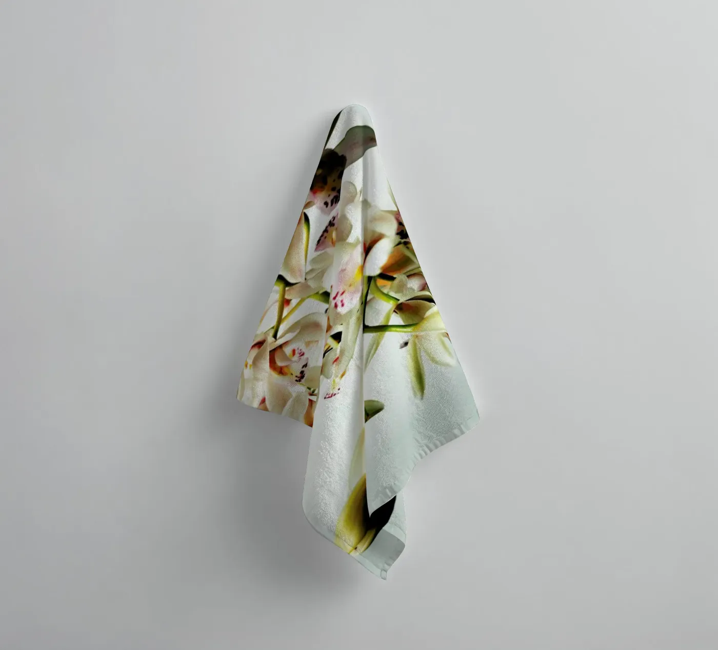 Tiny Orchids towel by Angelo Cerantola
