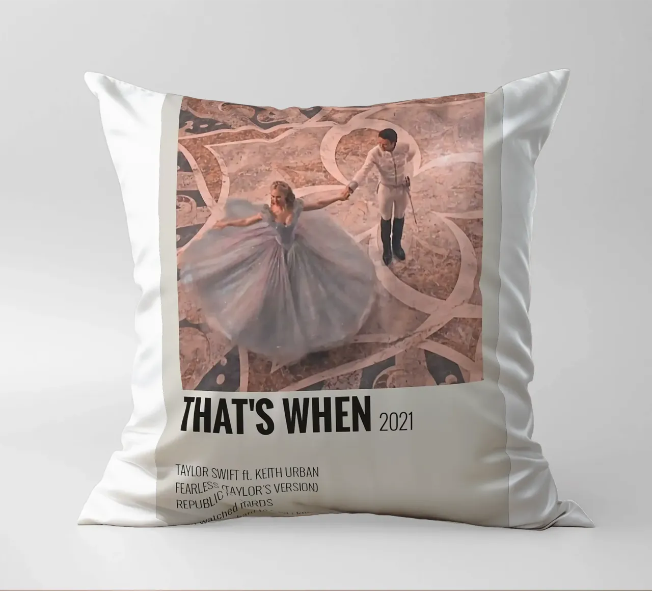That's When 2021 - Taylor Swifts decorative cushion by HUMMERSONIC