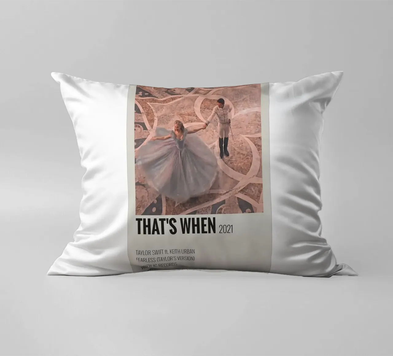 That's When 2021 - Taylor Swifts decorative cushion by HUMMERSONIC
