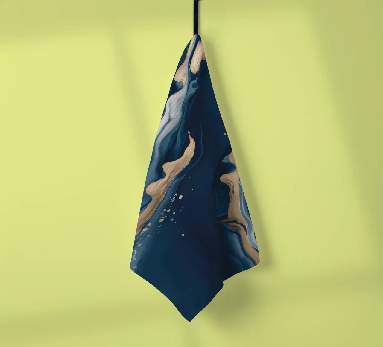 Mitternachtsgezeiten Locke Geschirrtuch von Monarch Arc