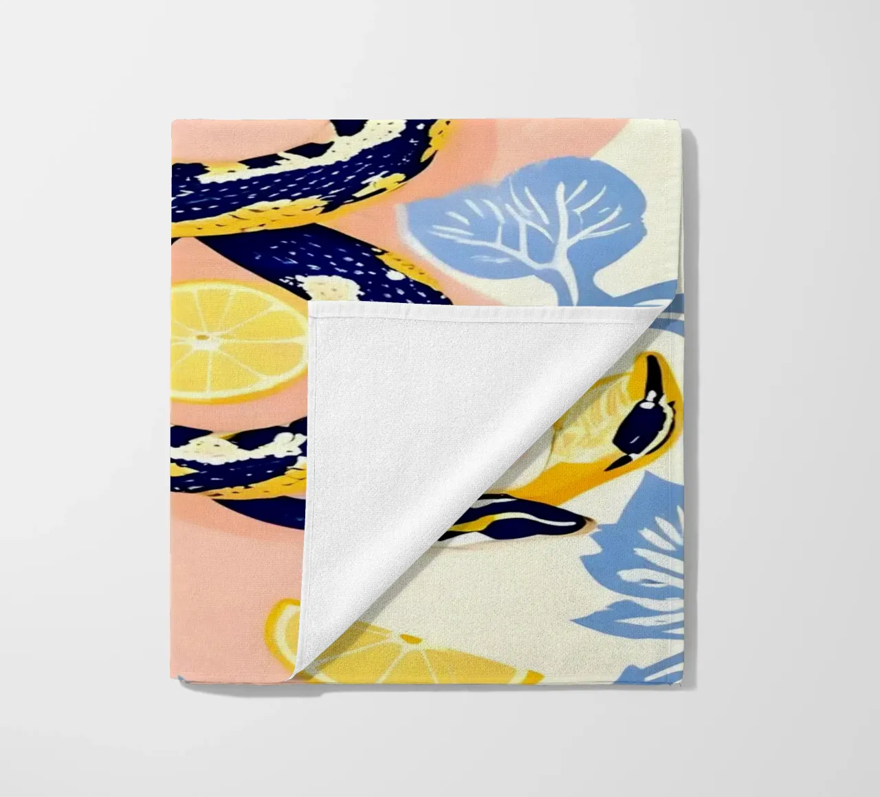 Serpenti e limoni telo mare da 83oranges.com