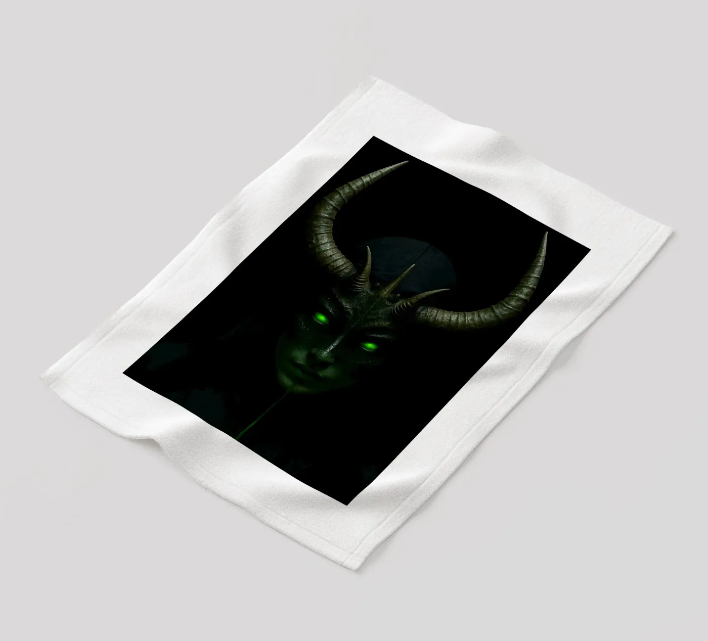 devil nun Fleecedecke von Rawghenee