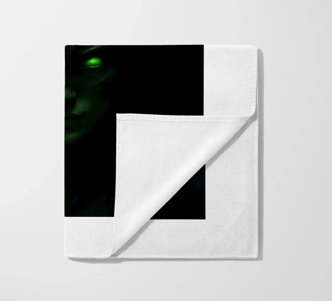 devil nun strandhanddoek van Rawghenee