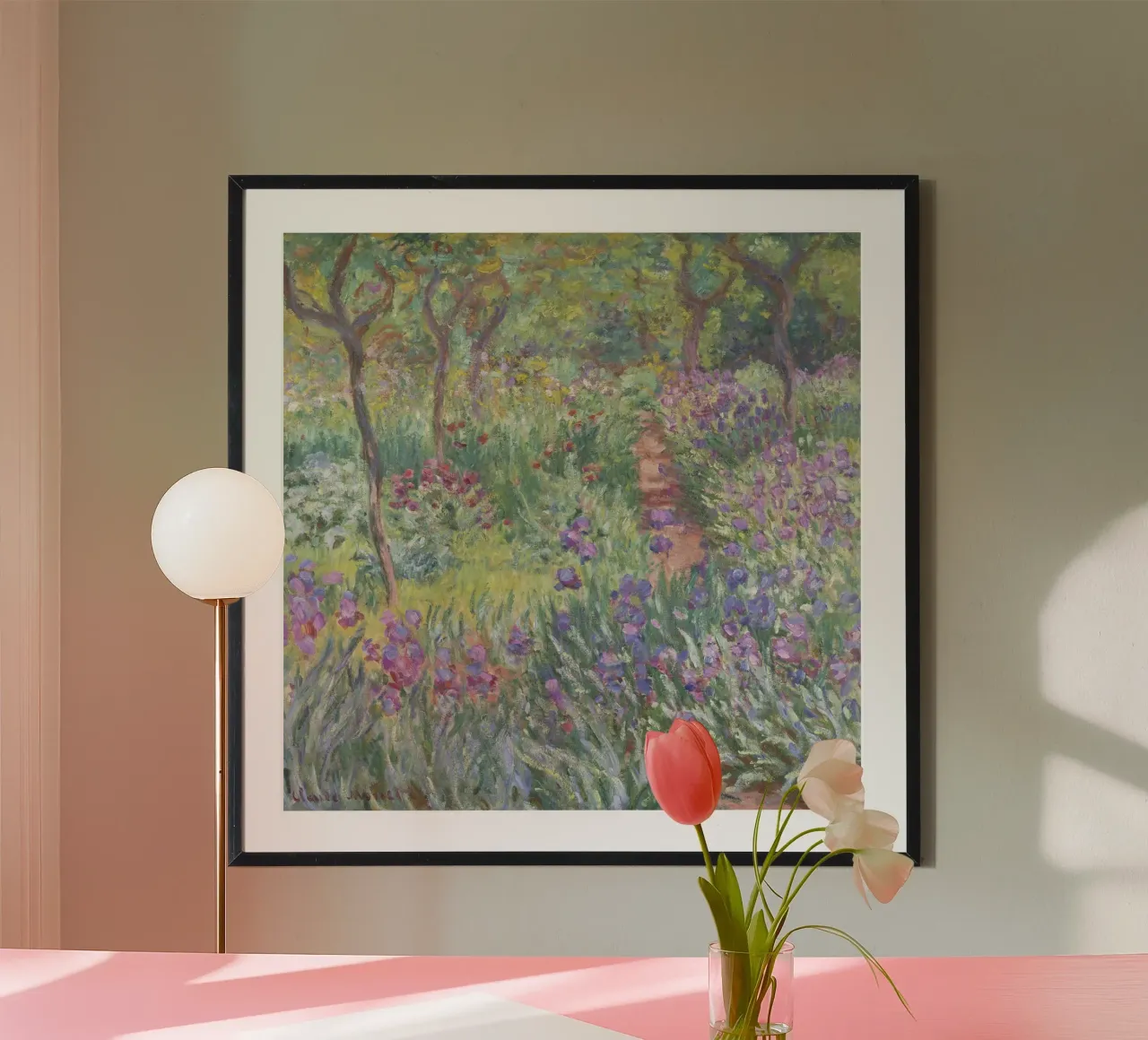 Claude Monet - Il giardino dell'artista a Giverny (1900) poster con telaio in alluminio da Wirla