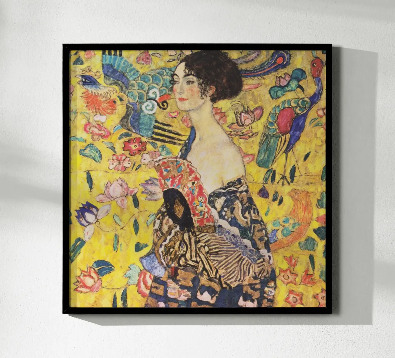Dame mit Fächer (Signora con ventaglio) di Gustav Klimt poster con telaio in legno da Gustav Klimt ART Prints