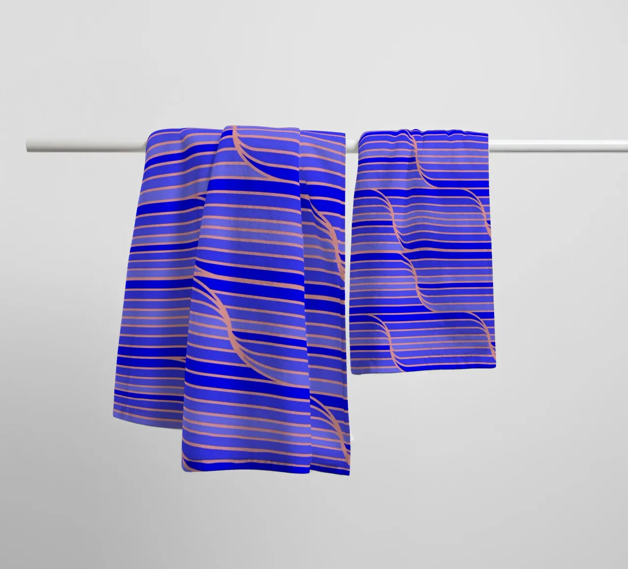 Geo Stripes blu cobalto asciugamano da bagno da SilverPegasus