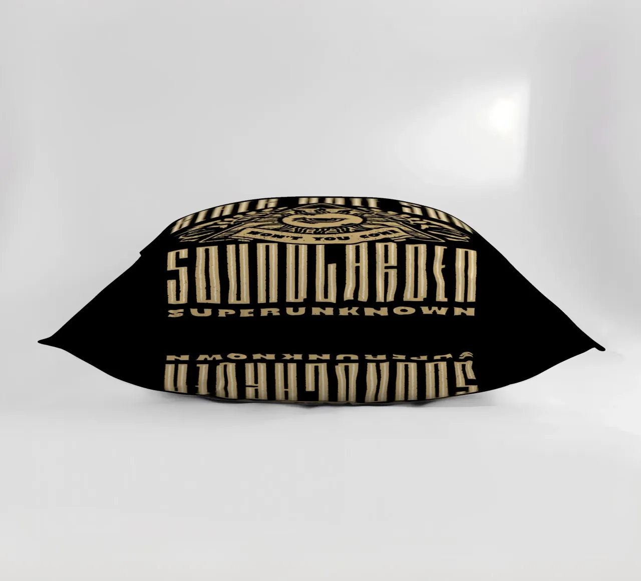Sole del buco nero, non venire cuscino da Gunawan Rb