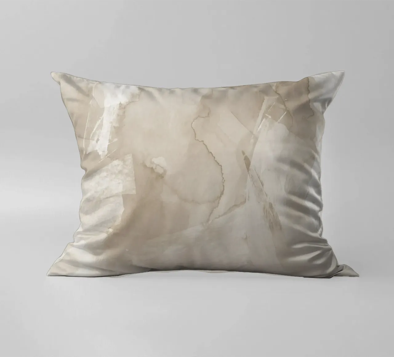 Pennellate di beige 4 cuscino da NouveauPrints