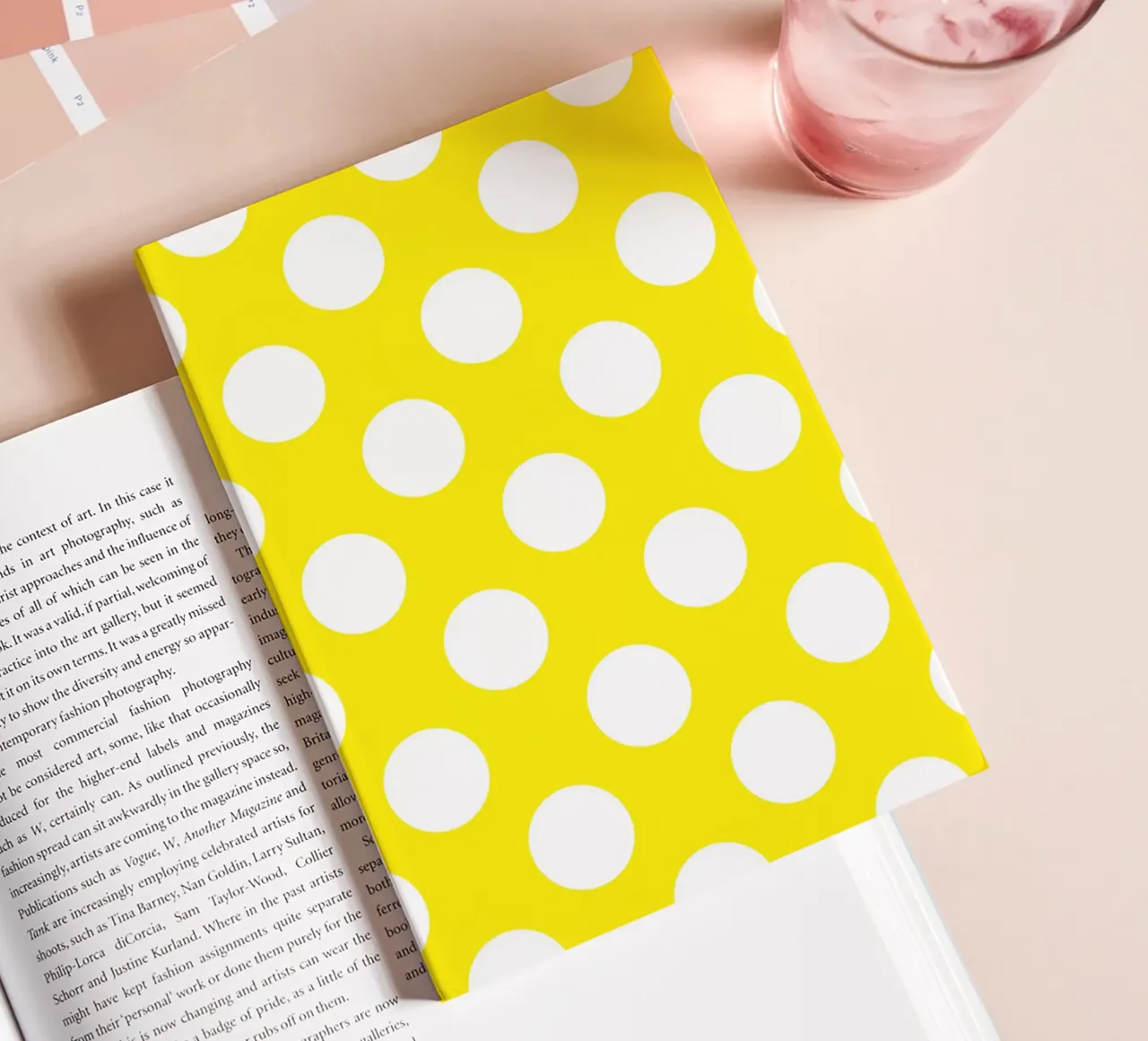 Pois en jaune vif carnet de notes de Happy Littles