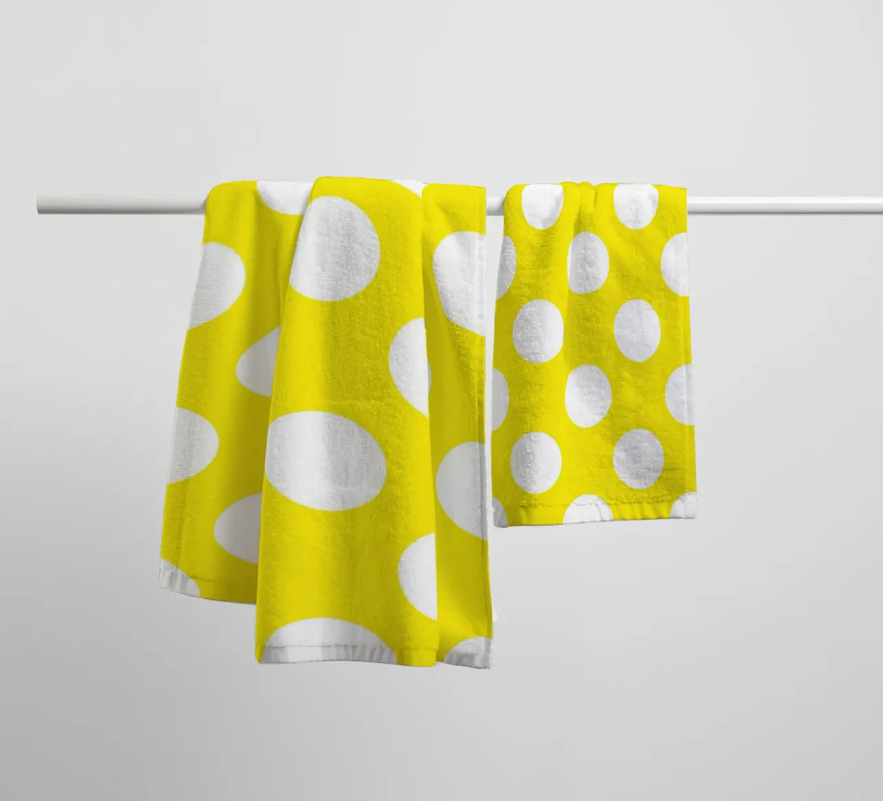 Pois en jaune vif serviette de bain de Happy Littles