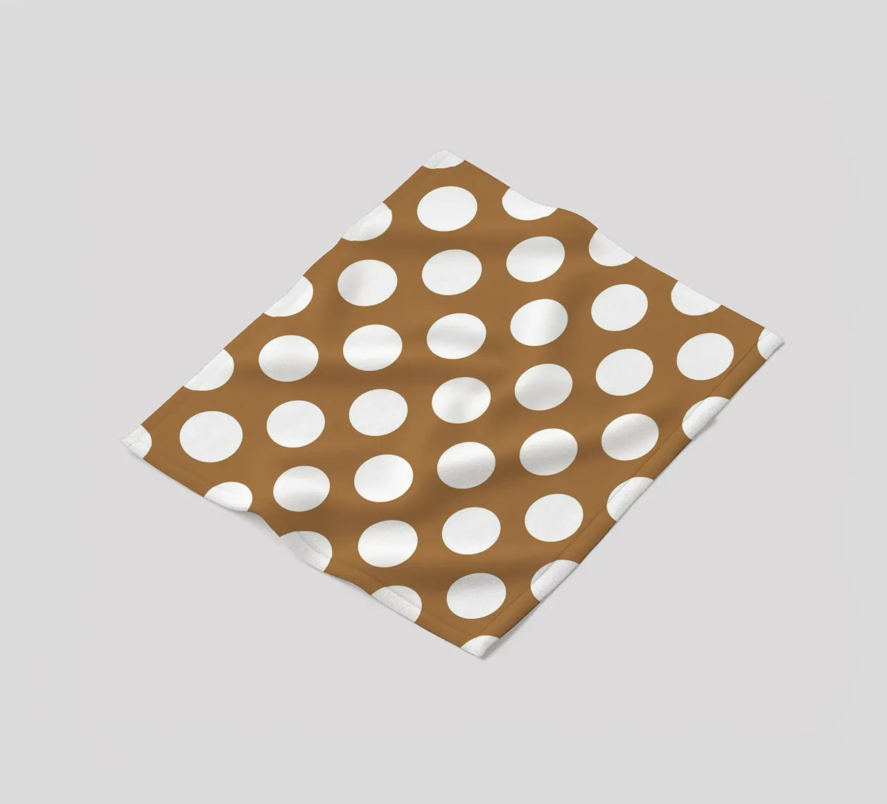 Pois in marrone coperta in pile da Happy Littles