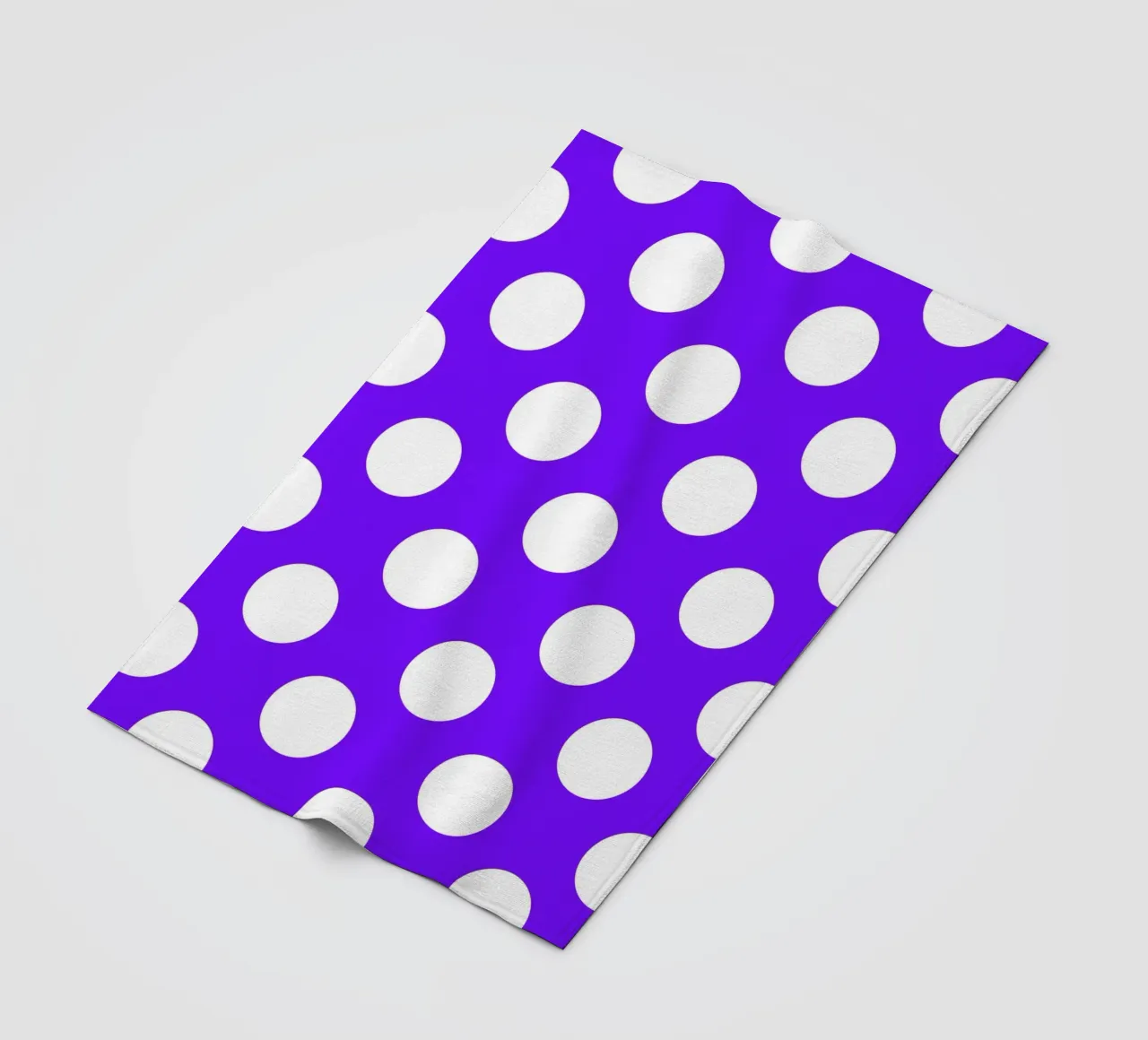 Pois in viola intenso coperta in pile da Happy Littles