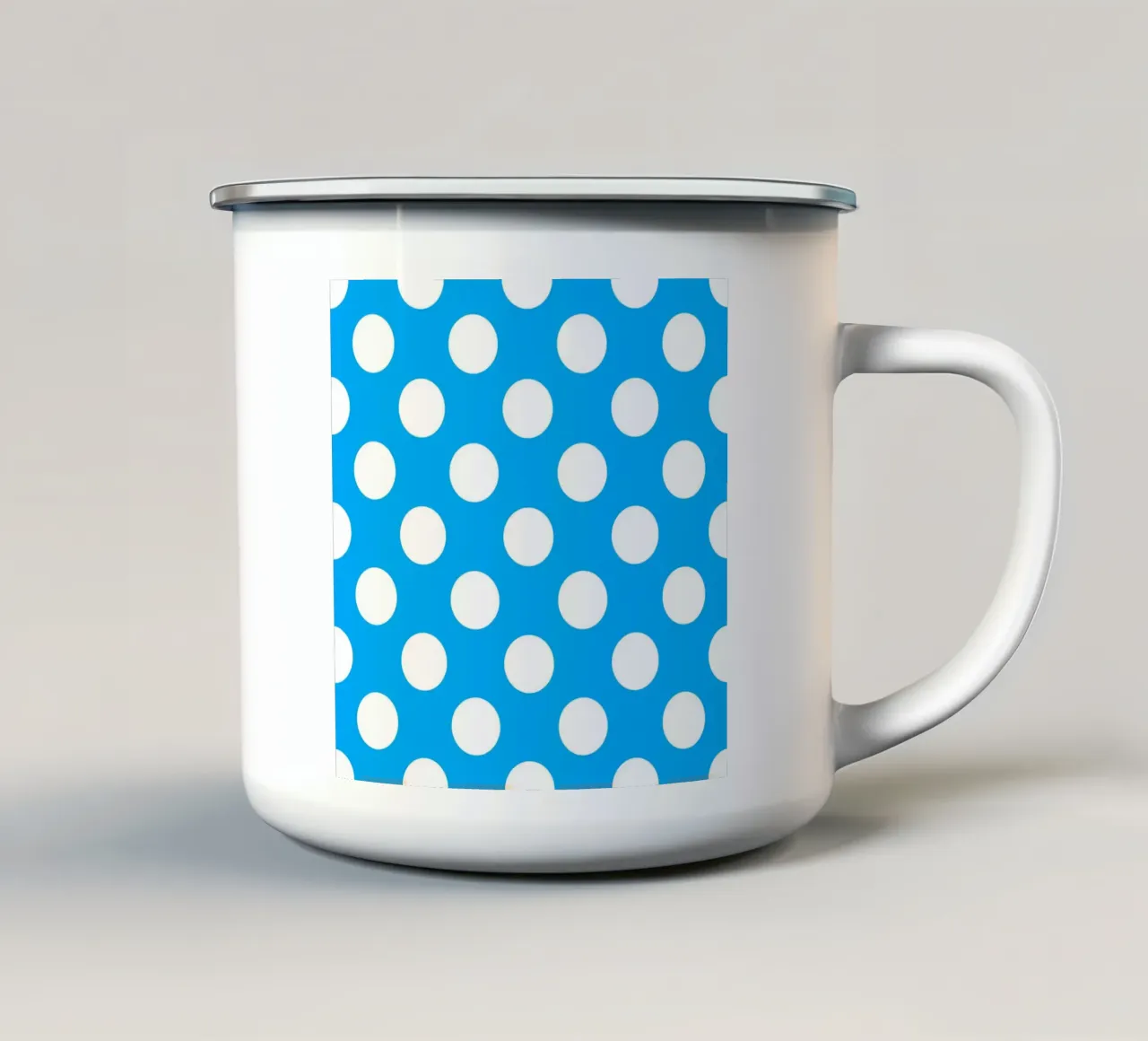 Pois in blu cielo tazza in smalto da Happy Littles