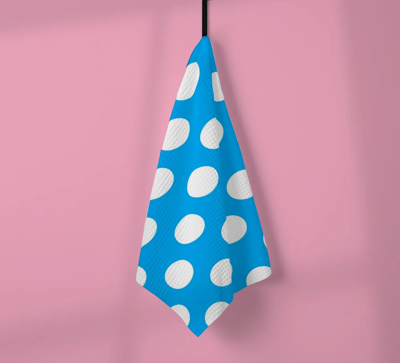 Polka Dots in Himmelblau Geschirrtuch von Happy Littles