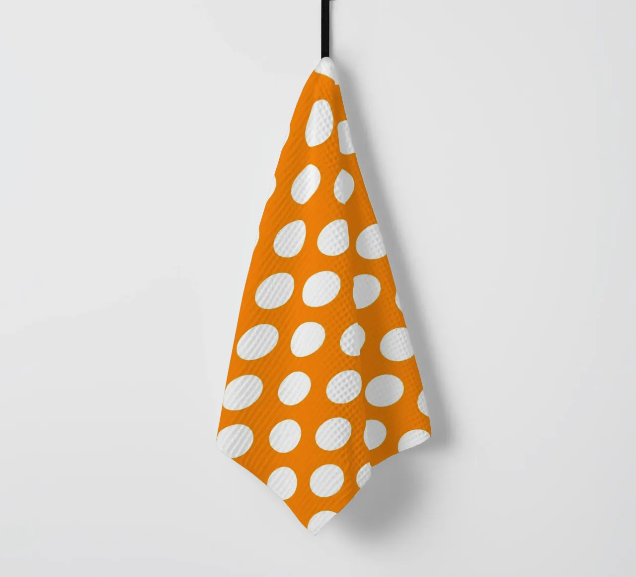 Polka Dots in Tangerine Geschirrtuch von Happy Littles