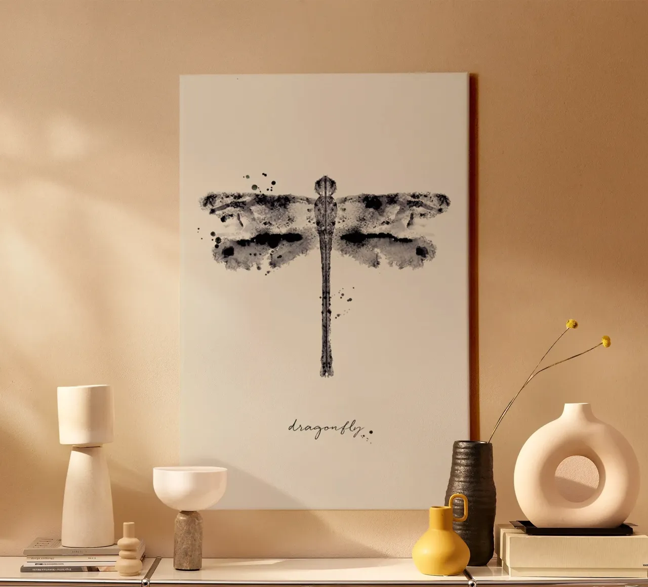 Ink Dragonfly Black & White tela con Cornice a cassetta da Flora & Fauna