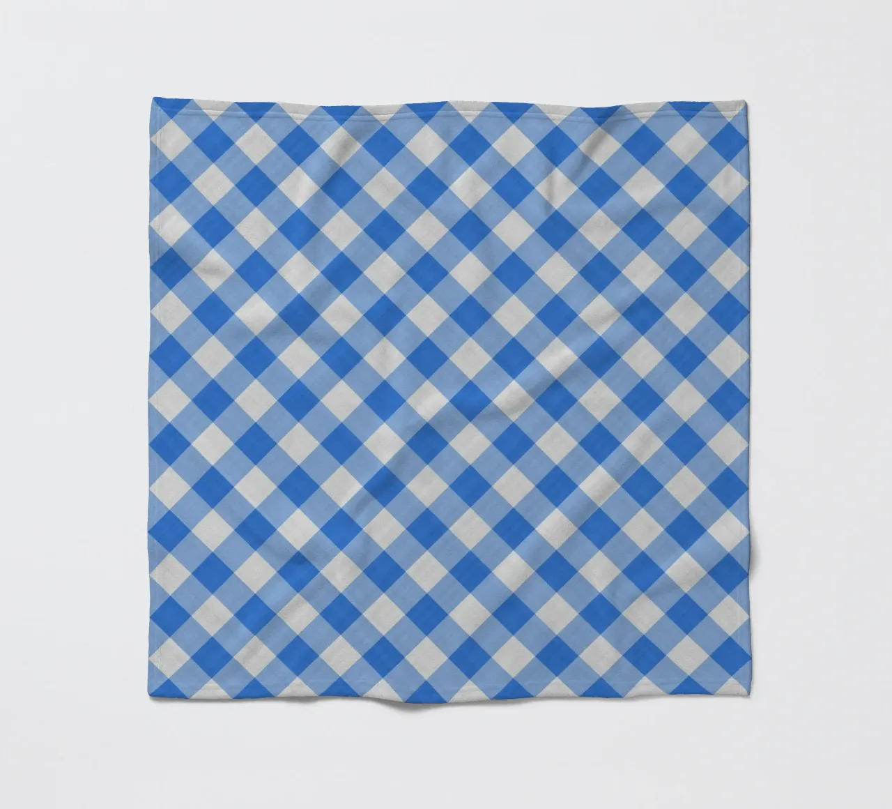Gingham in blu coperta in pile da Happy Littles