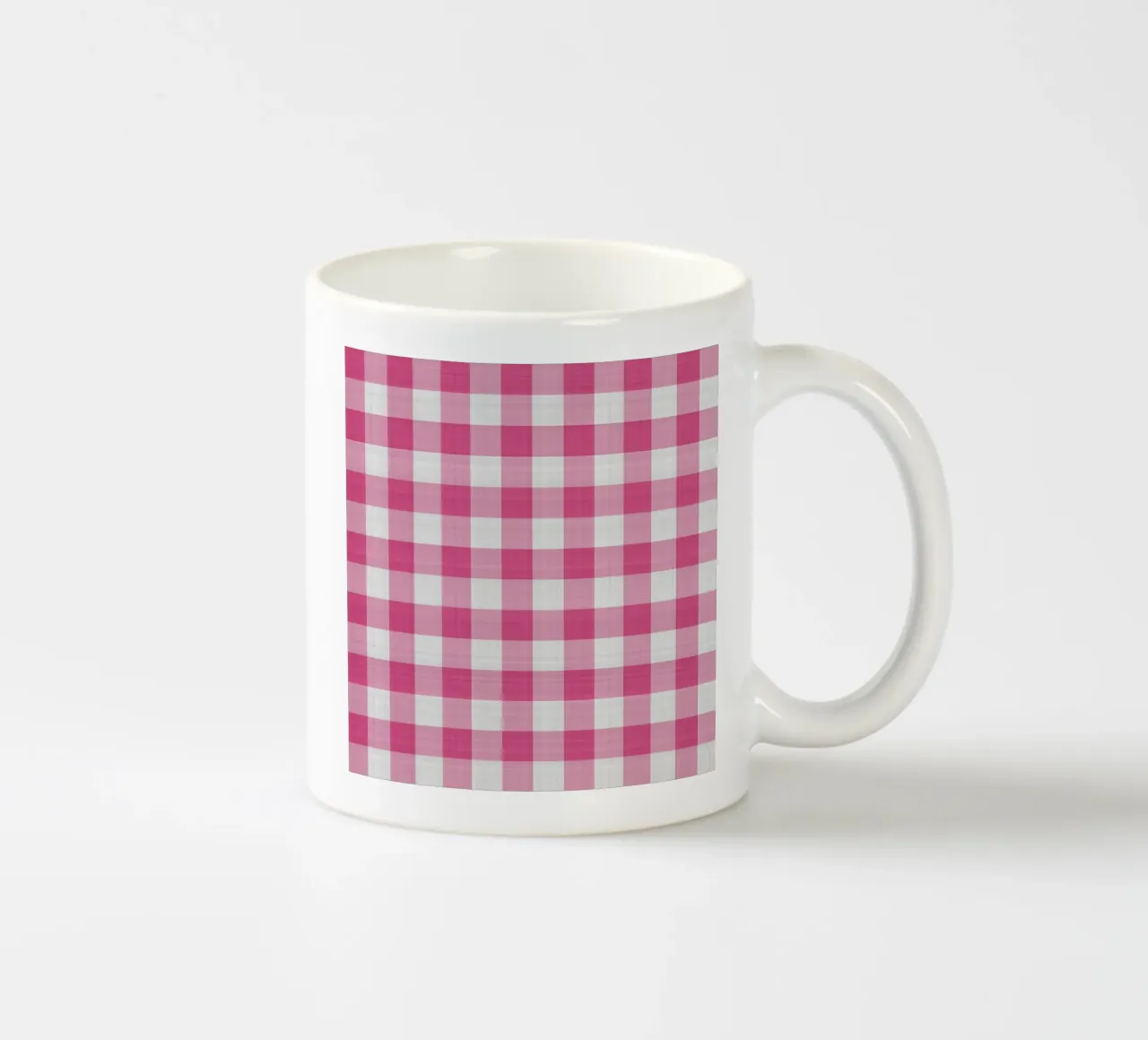 Gingham in Tiefrosa Groß Keramik Tasse von Happy Littles