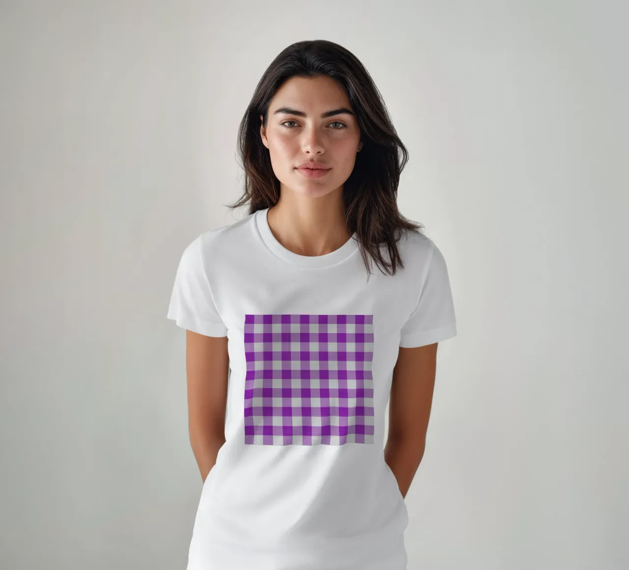 Gingham in Hellviolett Groß T-Shirt von Happy Littles