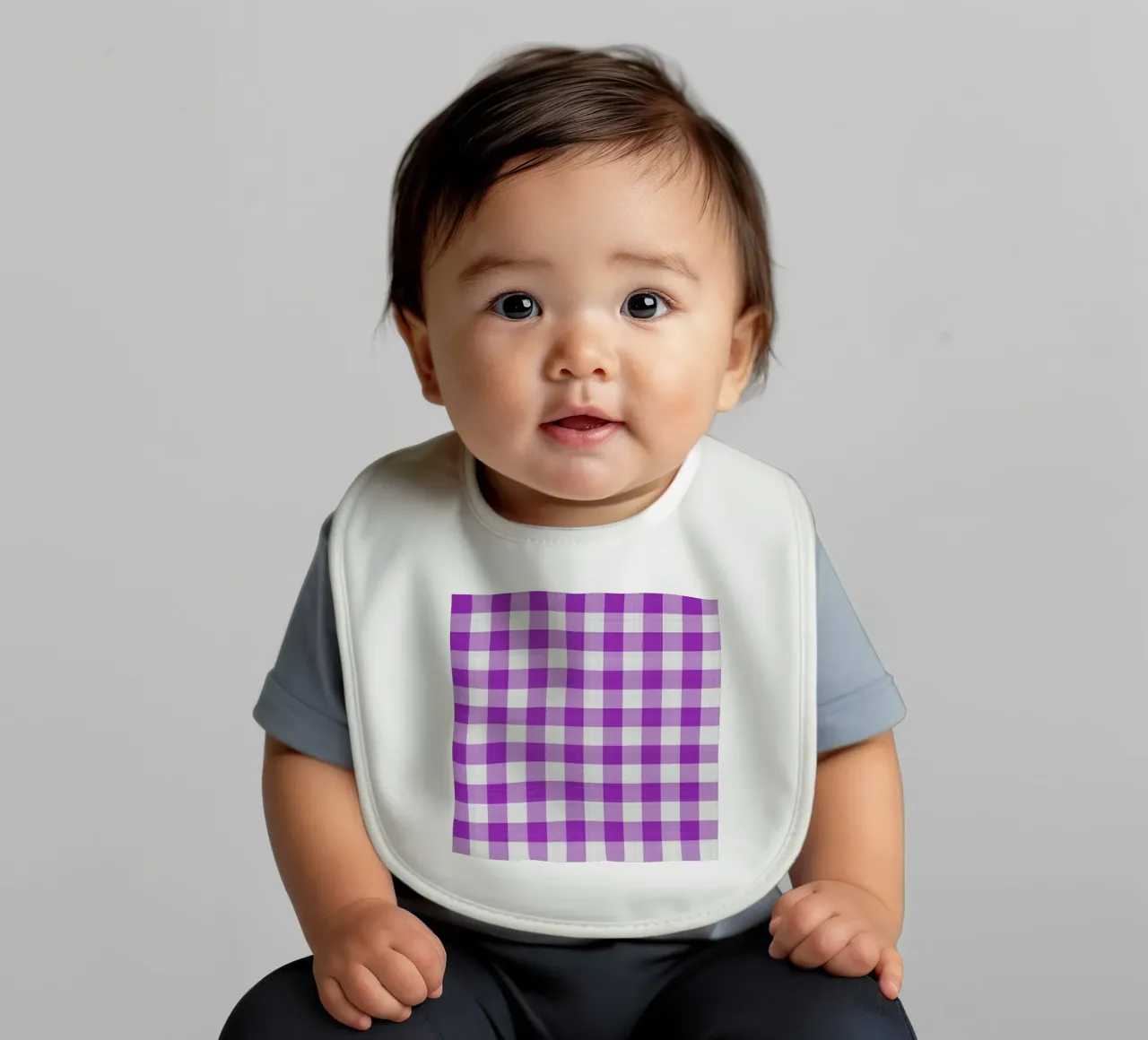 Gingham in viola chiaro grande bavaglino da Happy Littles