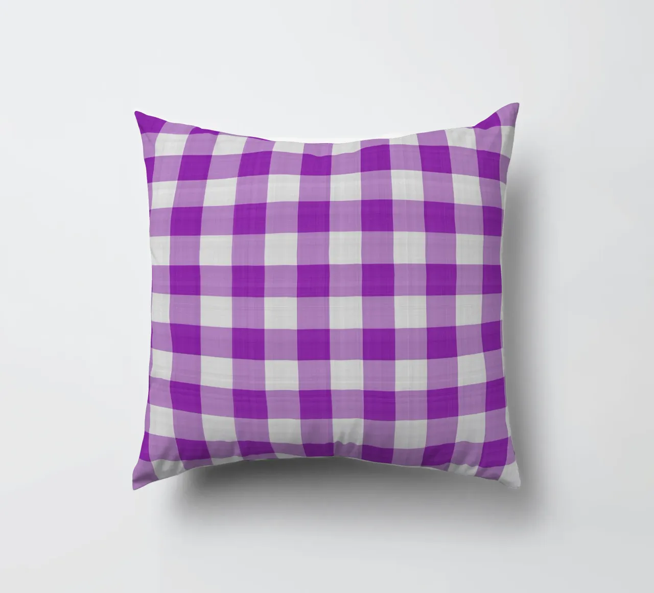 Gingham in Hellviolett Groß Kissen von Happy Littles
