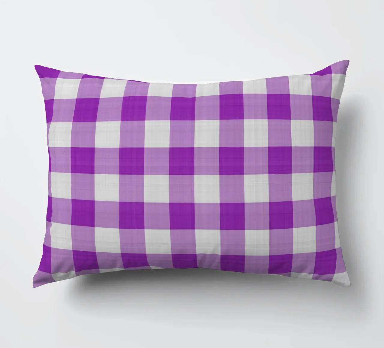 Gingham in viola chiaro grande cuscino da Happy Littles