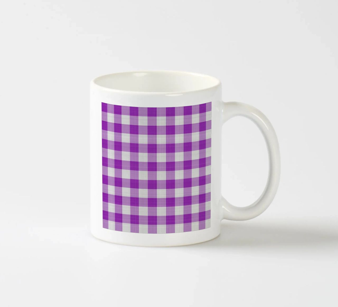 Gingham in viola chiaro grande tazza in ceramica da Happy Littles