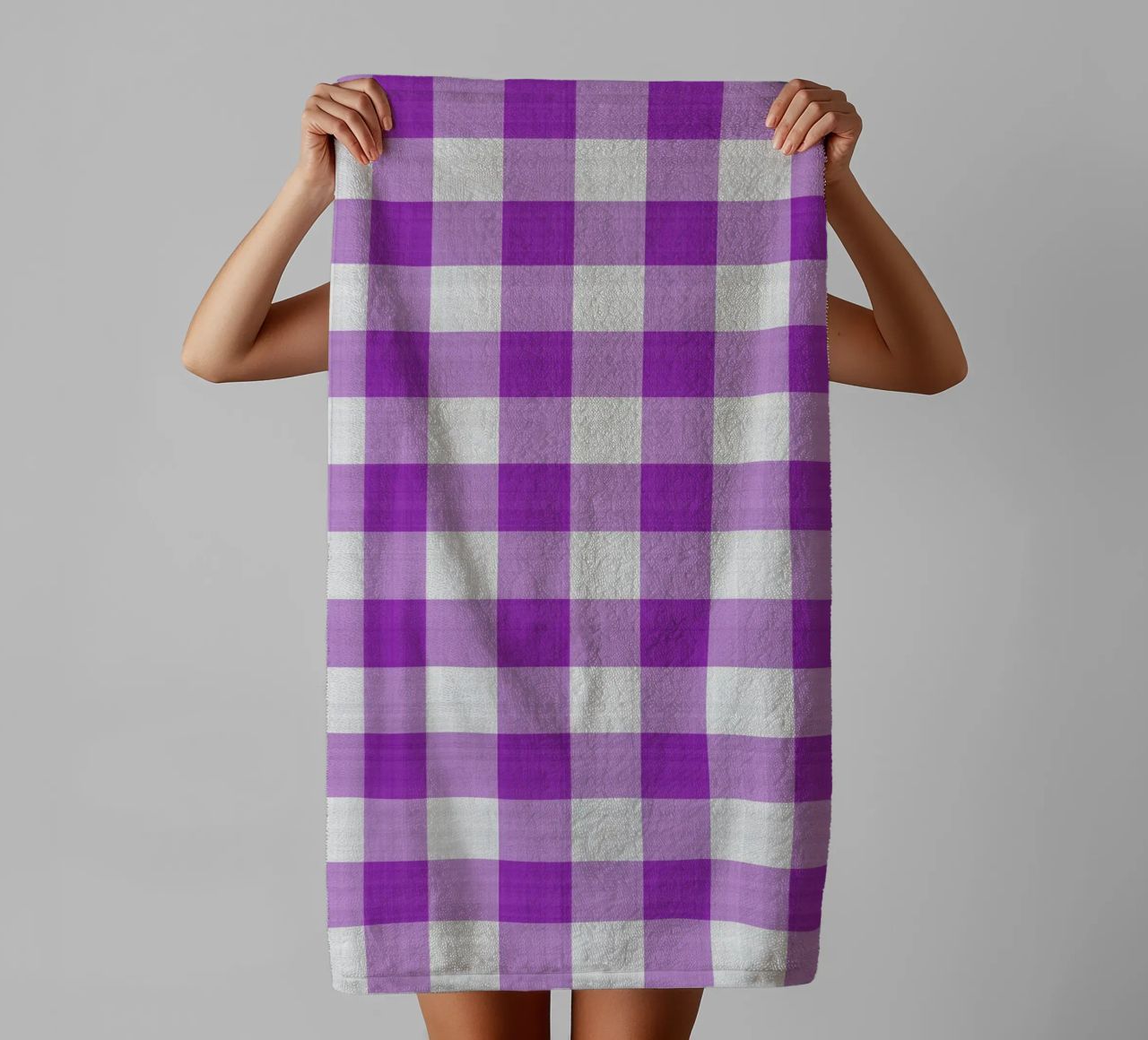 Gingham in viola chiaro grande asciugamano da bagno da Happy Littles