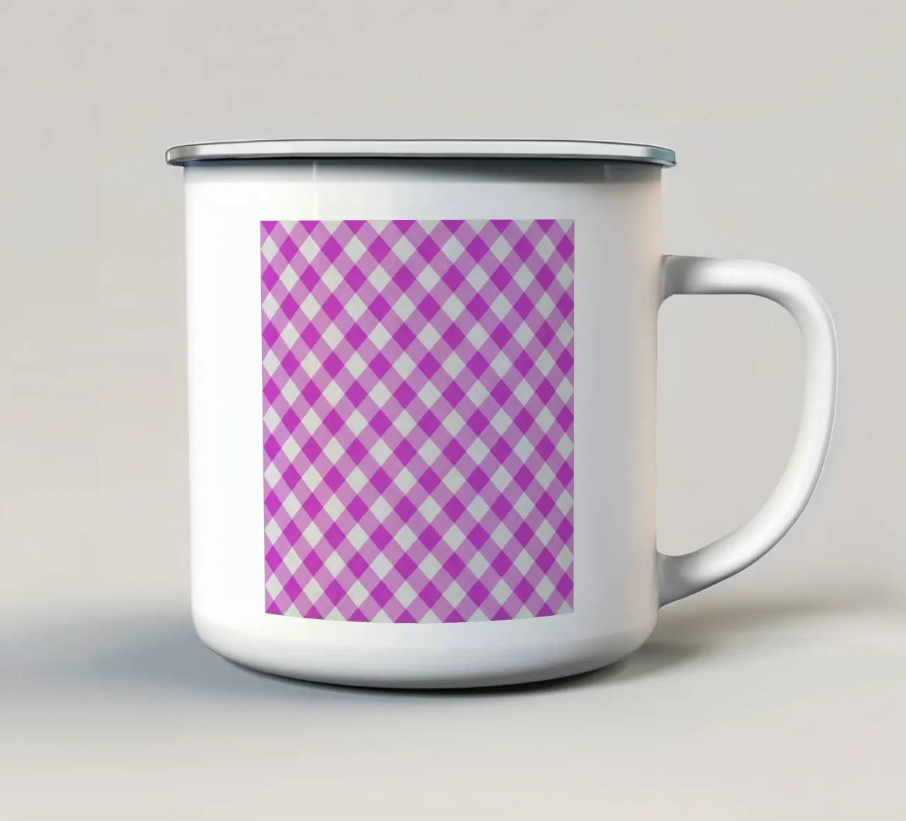 Gingham in fuchsia emaille mok van Happy Littles