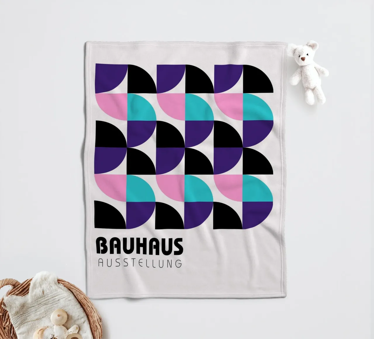 Bauhaus Geometric Grid - Modern Abstract Pop Art Print Fleecedecke von NorwesClub