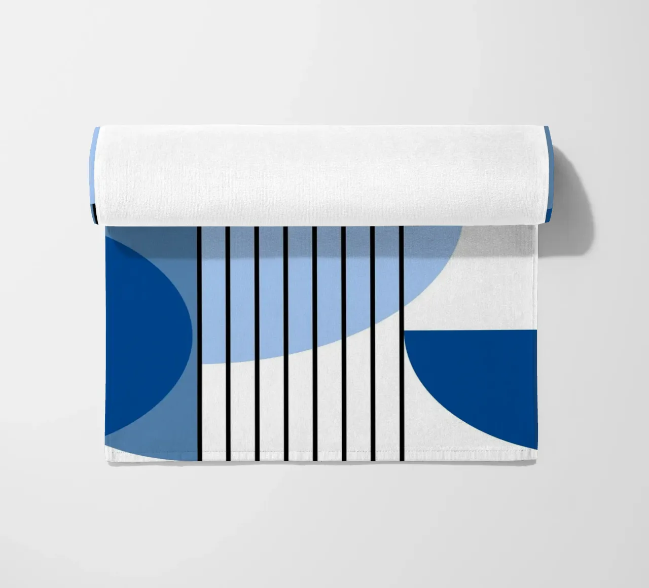 Armonia blu Bauhaus - Arte geometrica astratta moderna da parete telo mare da NorwesClub