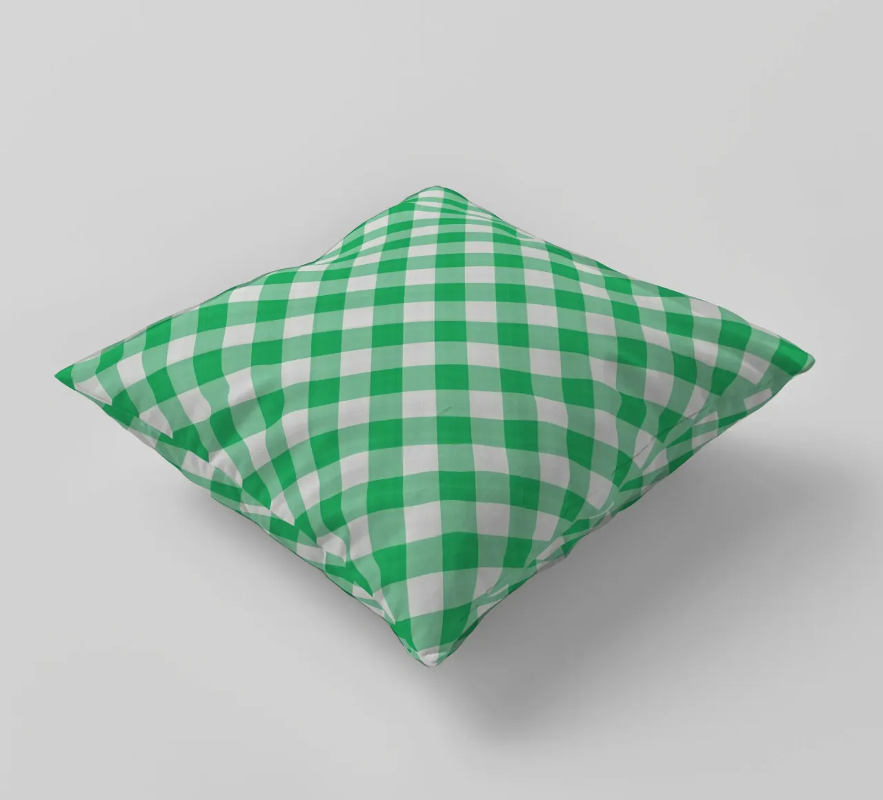 Gingham in verde foglia cuscino da Happy Littles
