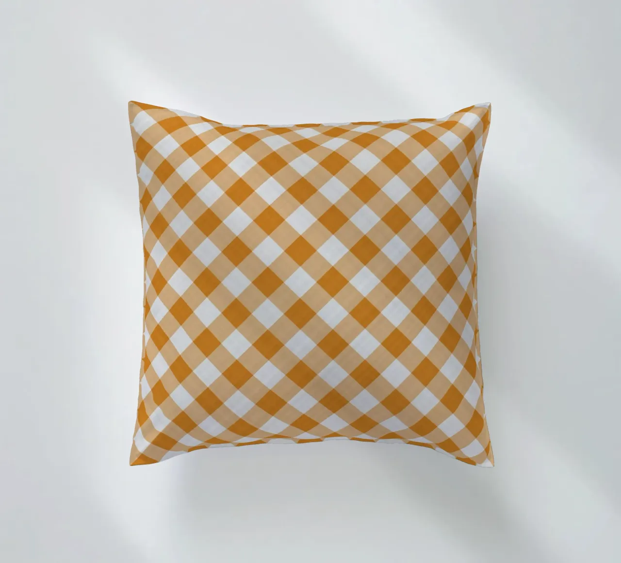 Gingham in arancione cuscino da Happy Littles