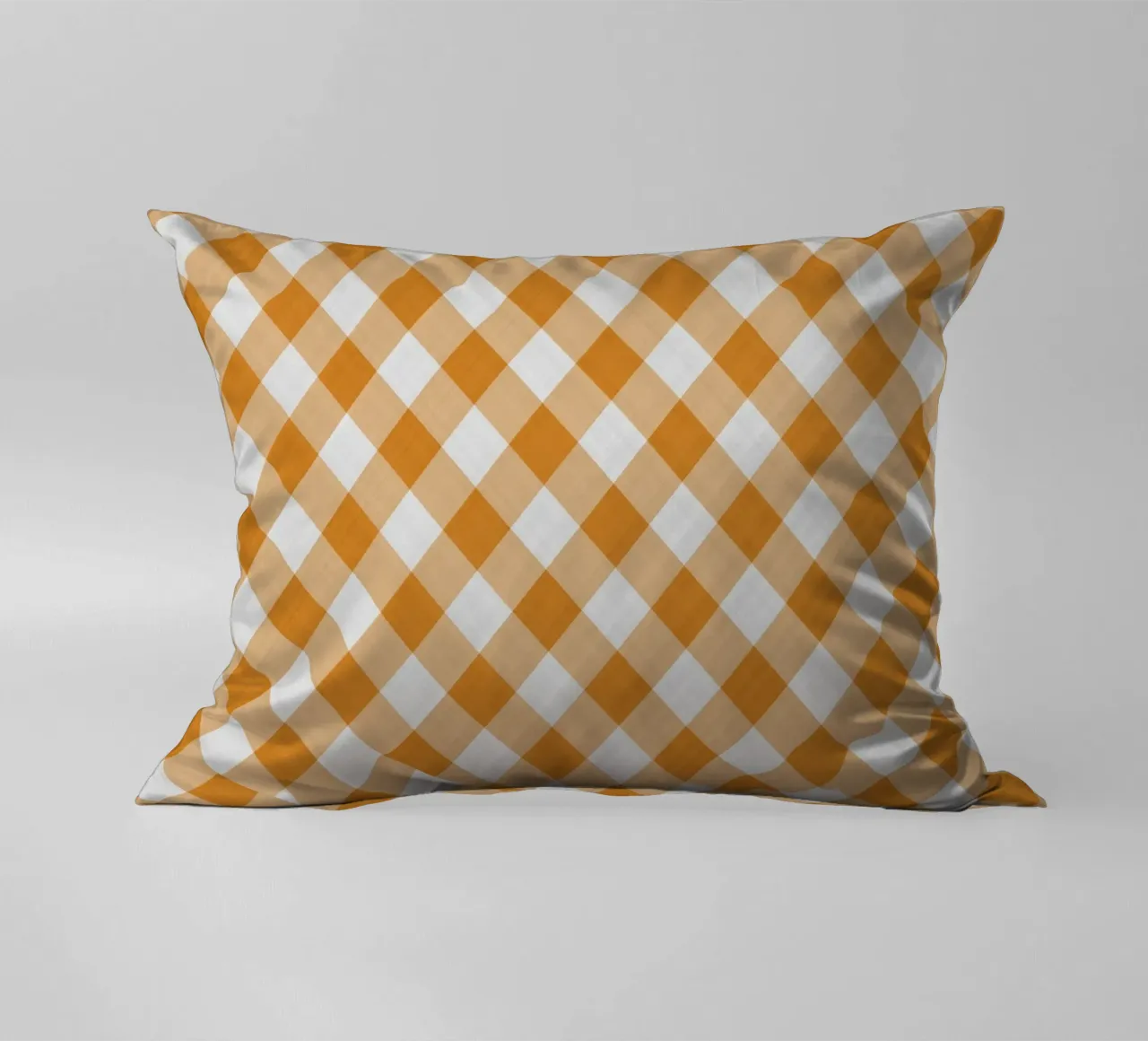 Gingham in arancione cuscino da Happy Littles
