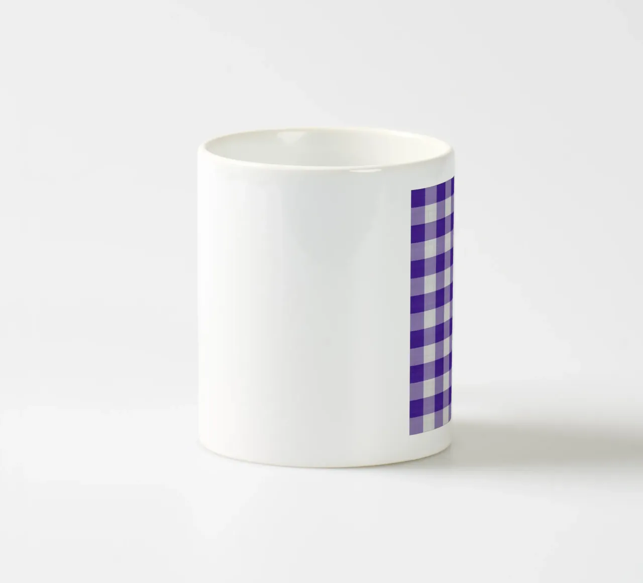 Gingham in viola grande tazza in ceramica da Happy Littles