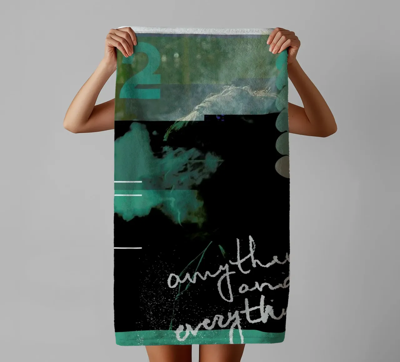 Glitch - Anything and Everything asciugamano da bagno da Ash Nico
