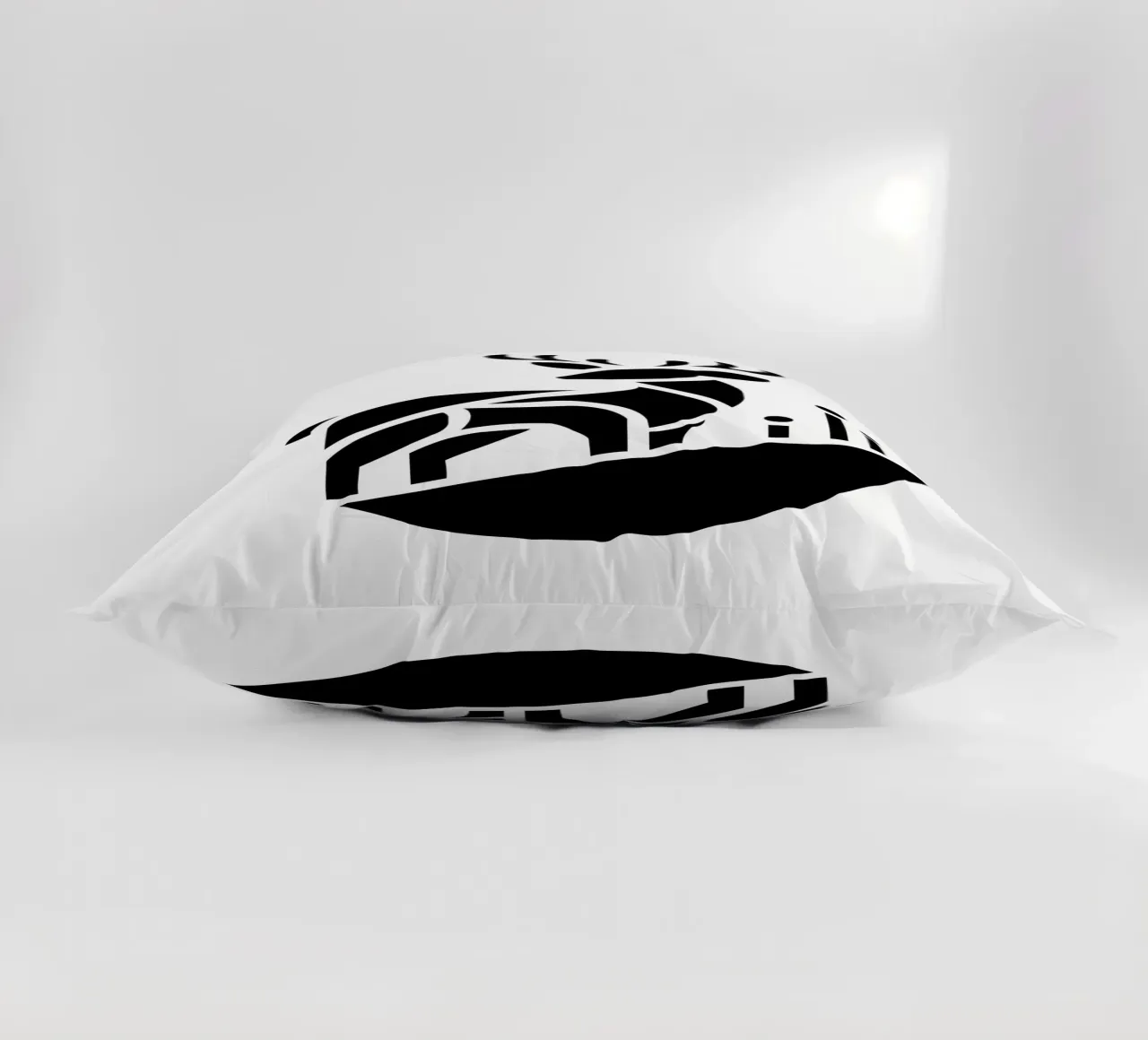 Silent Forest – Minimalist Deer cuscino da Sivaro