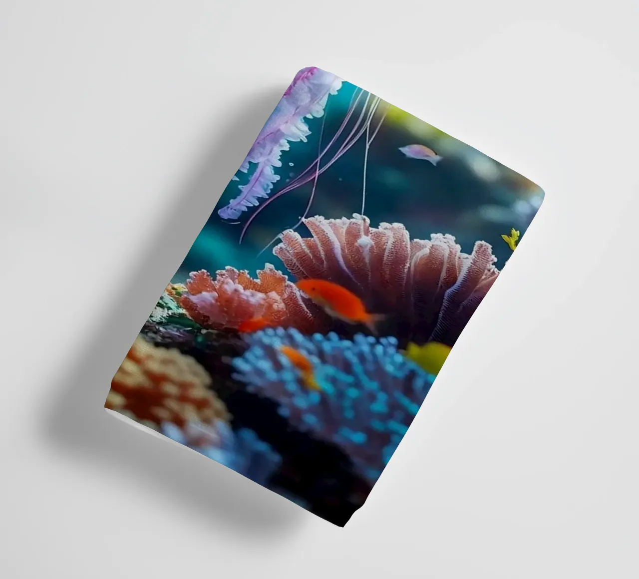 🪸🪼 Kwal | Between Light and Reflection towel by Trinkets NL Design Studio