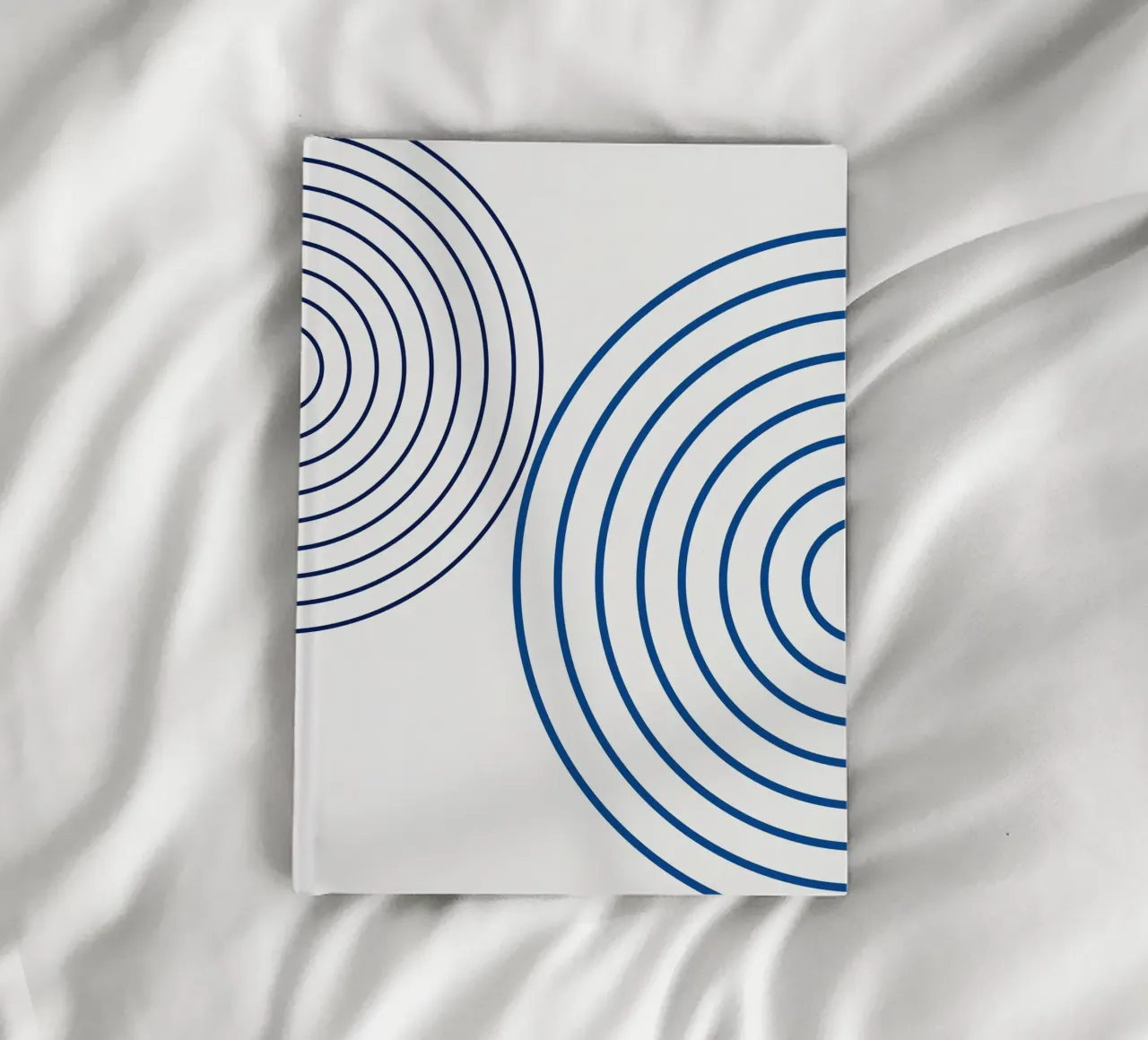 Konzentrische Kreise: Minimalistisch Abstrakt, Blaue Linie Kunstdruck Notizbuch von NorwesClub