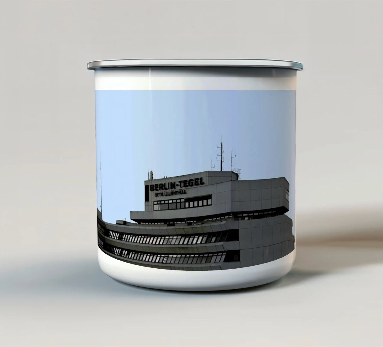Tegel 5 tazza in smalto da Marc Schulthess