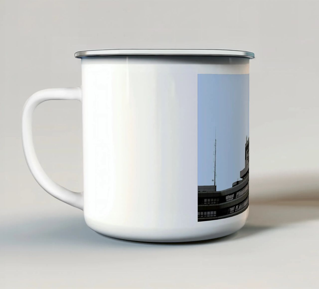 Tegel 5 tazza in smalto da Marc Schulthess