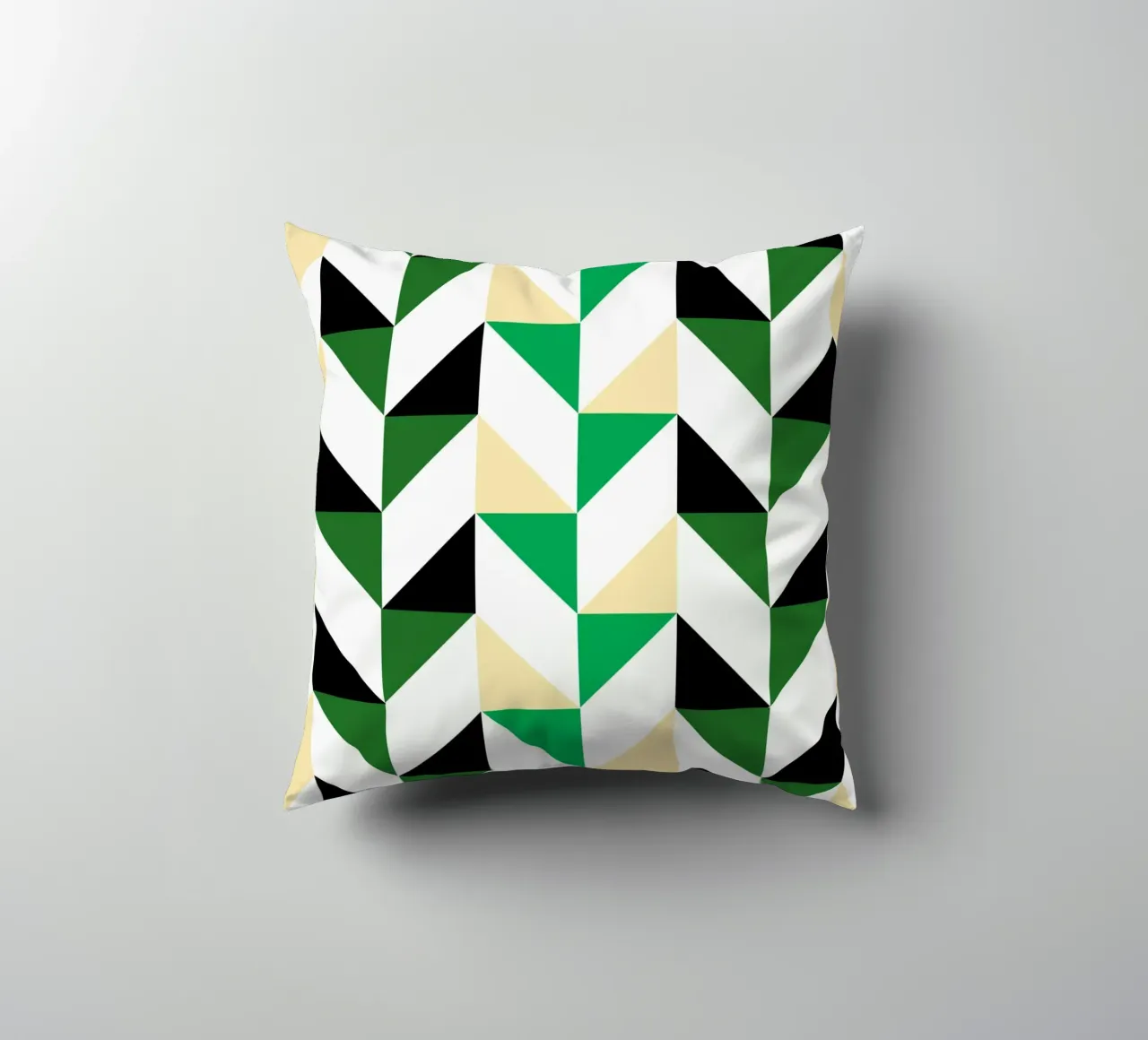 Ritmo a zig zag: Chevron geometrico, arte astratta verde e nera cuscino da NorwesClub