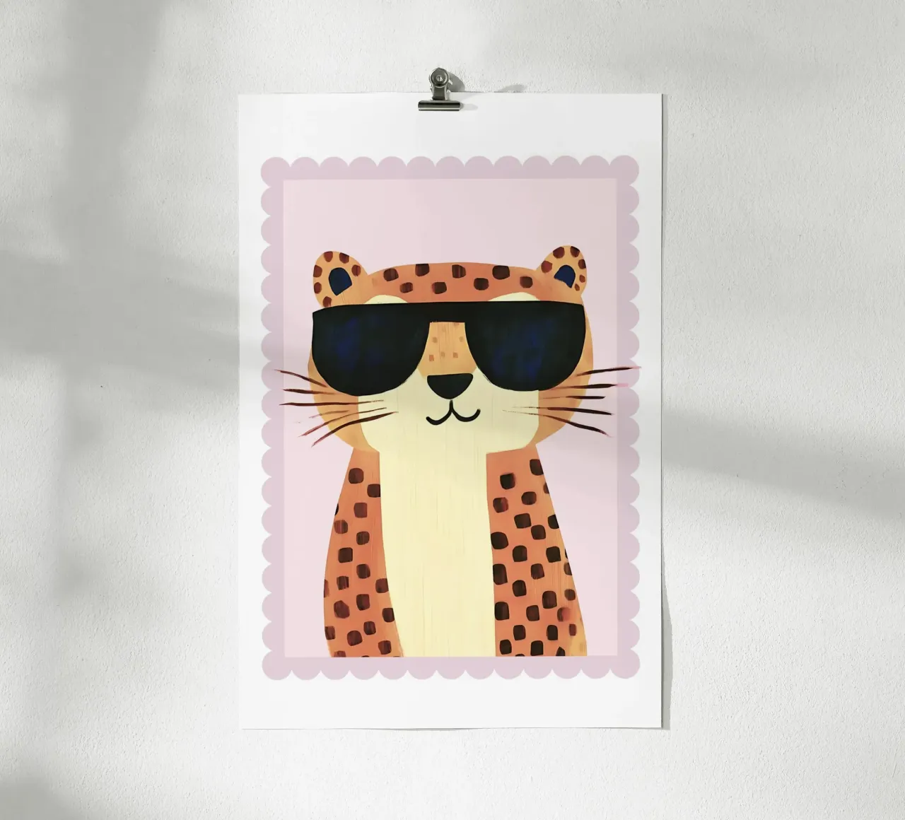 Impresión de guepardo, guepardo con gafas de sol, Nursery Wall Art poster con marco de madera de Little Lola