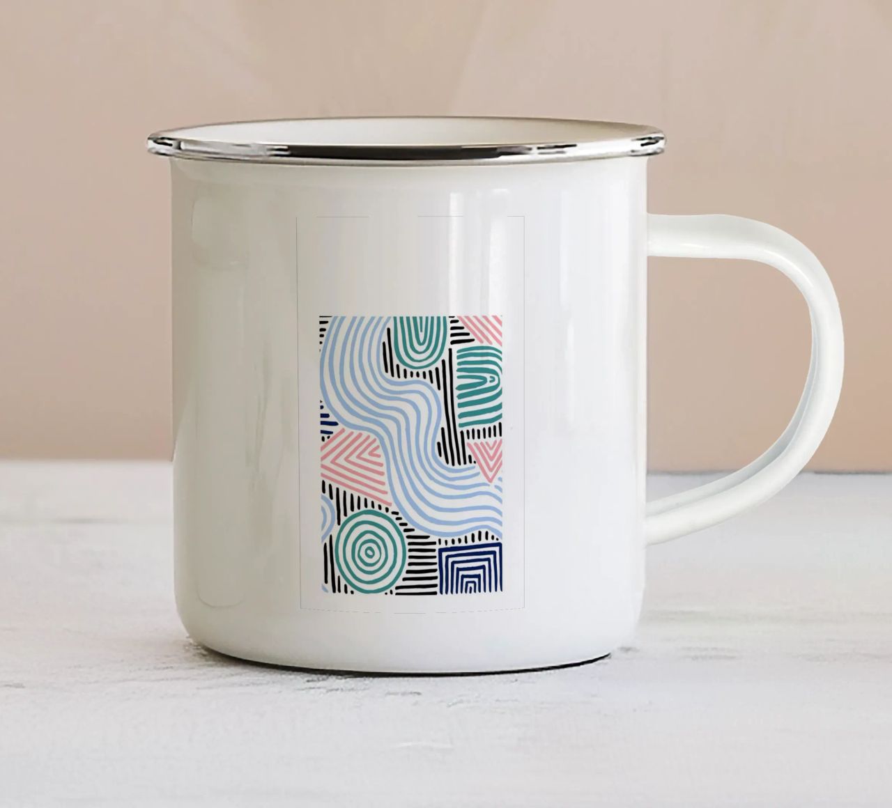 Freeform Abstract: linee e forme disegnate a mano, tendenza moderna A tazza in smalto da NorwesClub