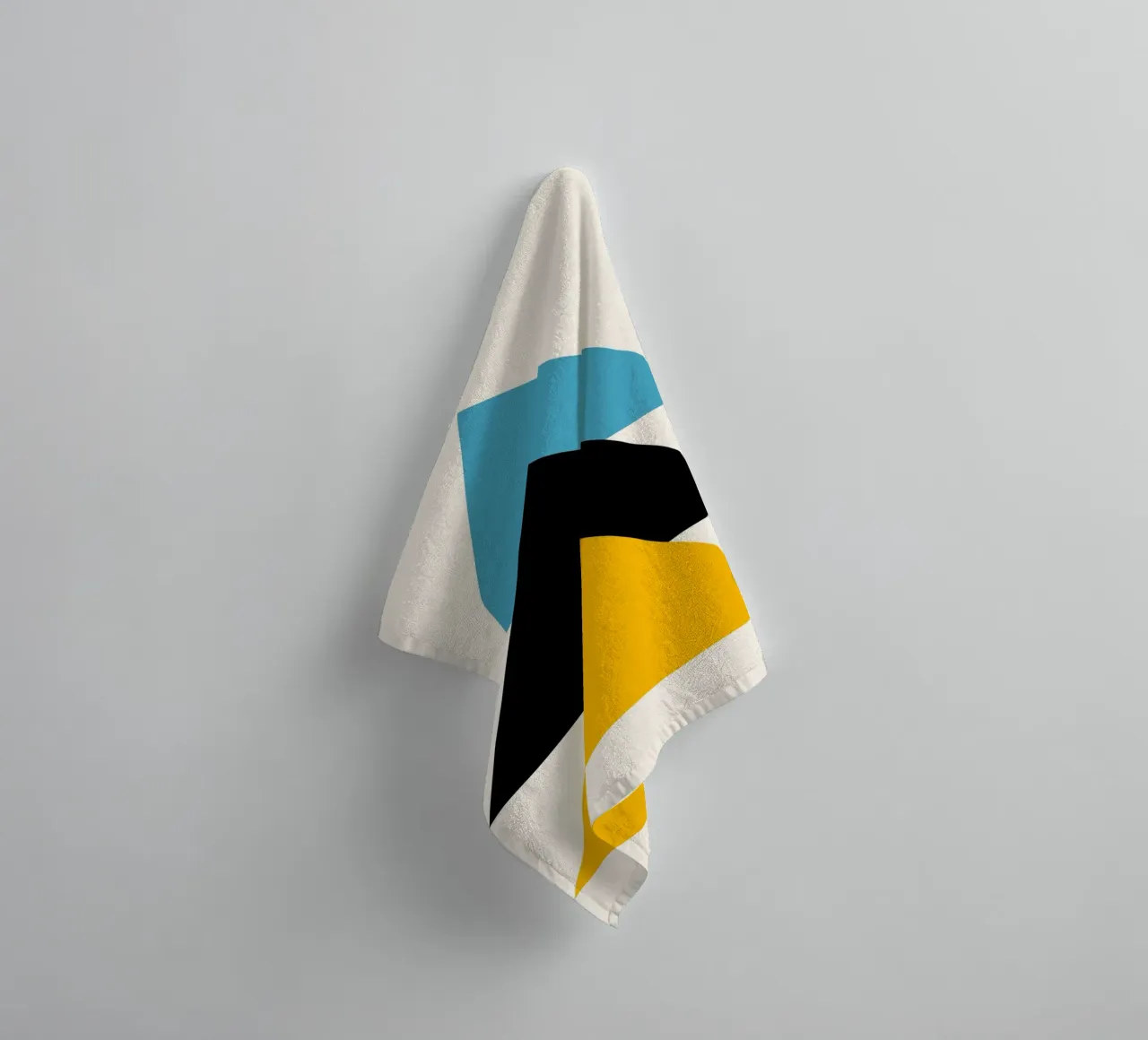 Ascension minimaliste : Triangles géométriques, Bleu Noir Jaune Ar serviette de bain de NorwesClub