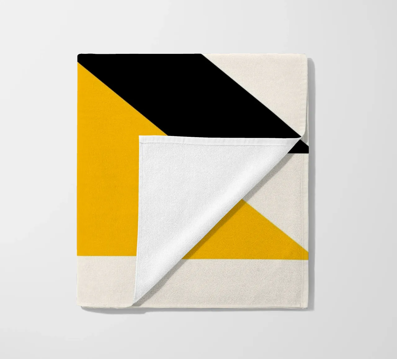 Ascension minimaliste : Triangles géométriques, Bleu Noir Jaune Ar serviette de plage de NorwesClub