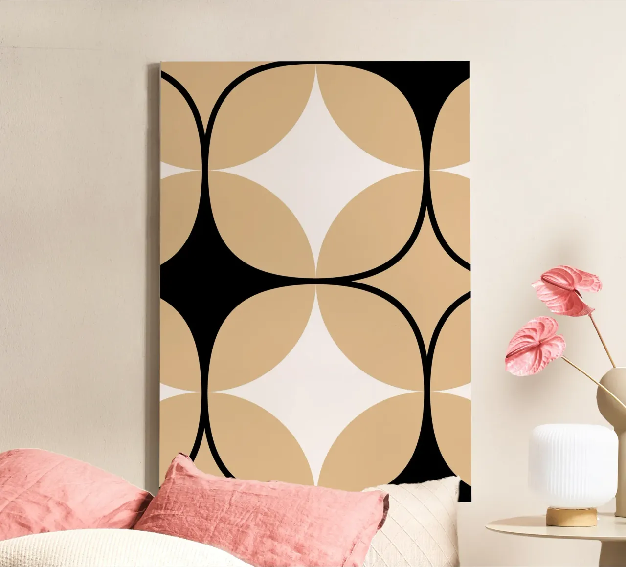 Op Art Cirkels: Geometrisch Abstract, Beige Zwart & Wit Tren canvas met Baklijst van NorwesClub